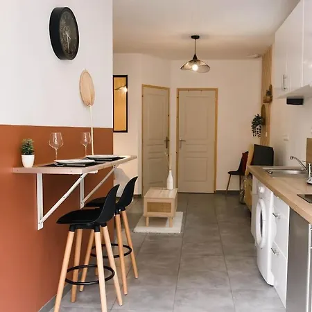 T2 Idealement Situe * Hyper Centre/canal * Apartment *