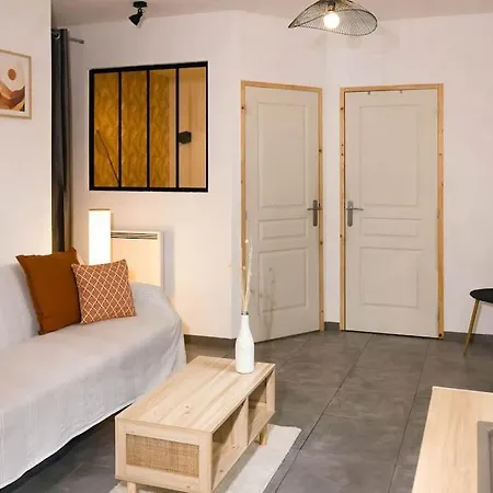 Apartment T2 Idealement Situe * Hyper Centre/canal *